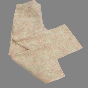 Elie Tahari Subtle Floral Print Capri- SZ 6
